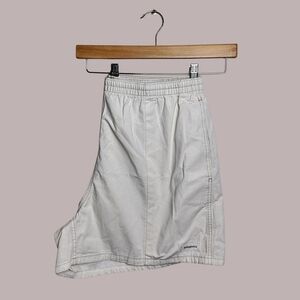 Patagonia Women's Funhogger Khaki Shorts Undyed Natural sz Large